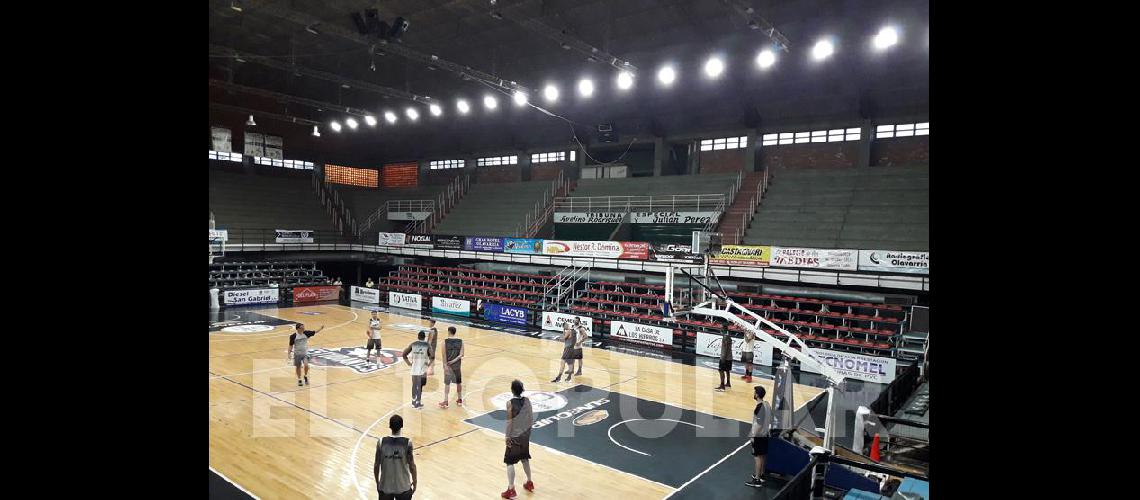 El Maxigimnasio se prepara para la llegada de la Seleccioacuten