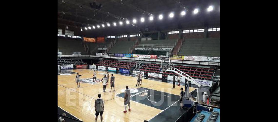 El Maxigimnasio del Club AtlÃ©tico Estudiantes tiene ahora modernas luces led 