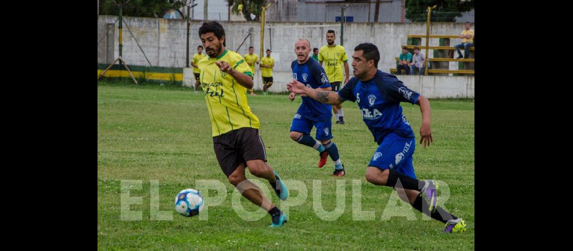 Ganoacute Estudiantes perdieron El Fortiacuten y Ferro