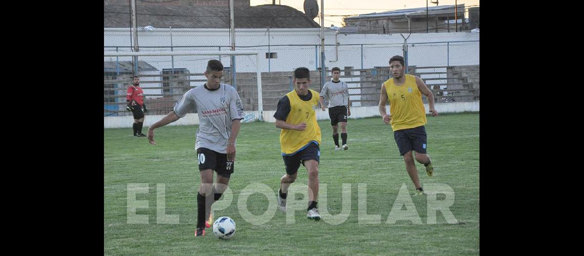 Ferro sumoacute un triunfo ante Newbery