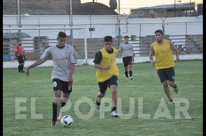 Ferro sumoacute un triunfo ante Newbery