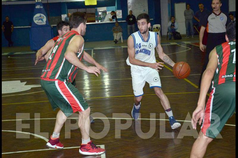 Racing comienza el antildeo en el Parque Olavarriacutea