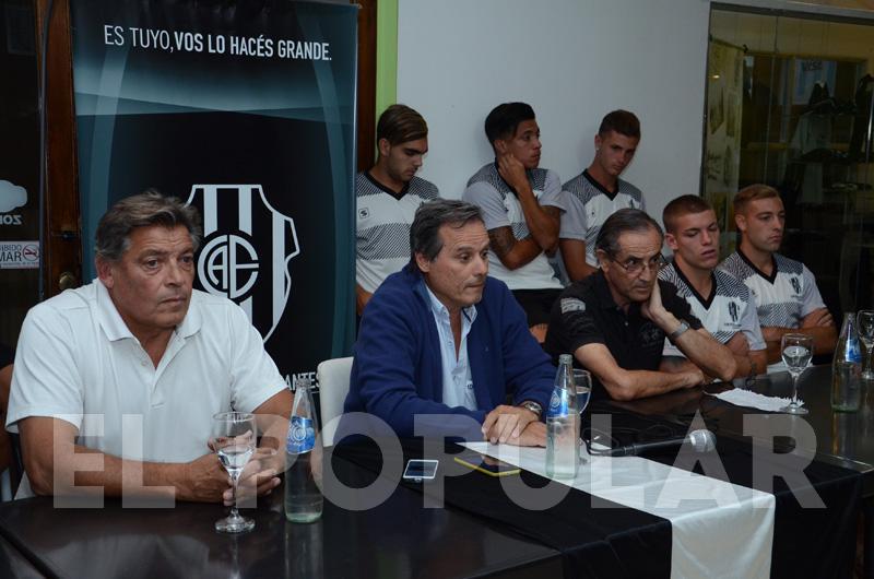 Estudiantes presentoacute su plantel