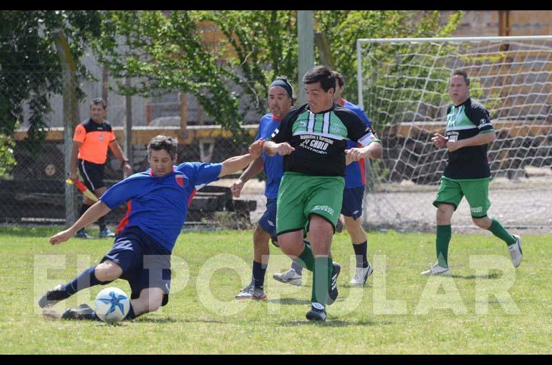 Este saacutebado arranca un torneo de verano