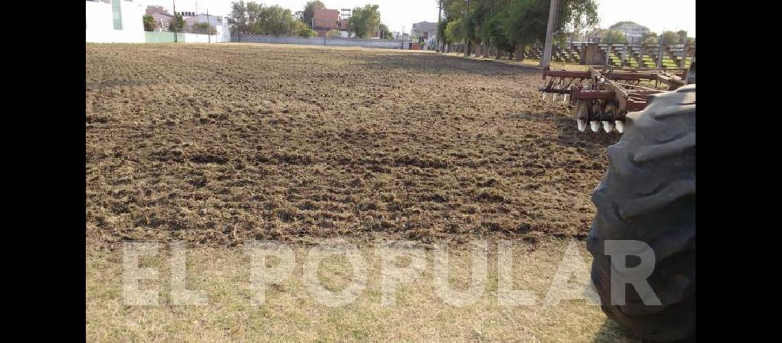 Ferro trabaja en la cancha auxiliar