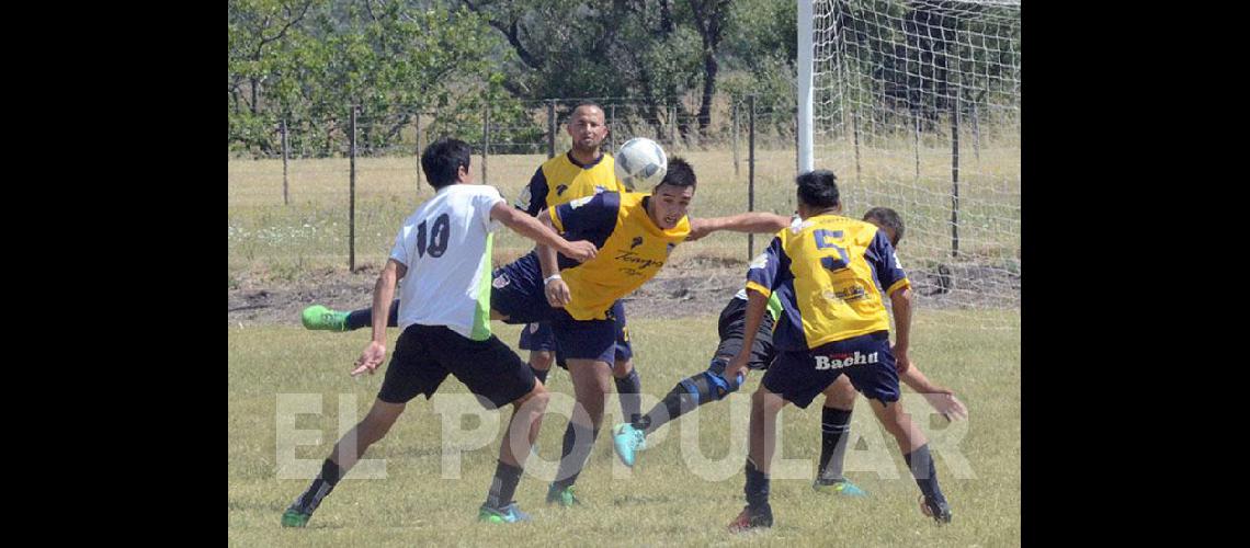 La FOLA tuvo sus jornadas a puro fuacutetbol