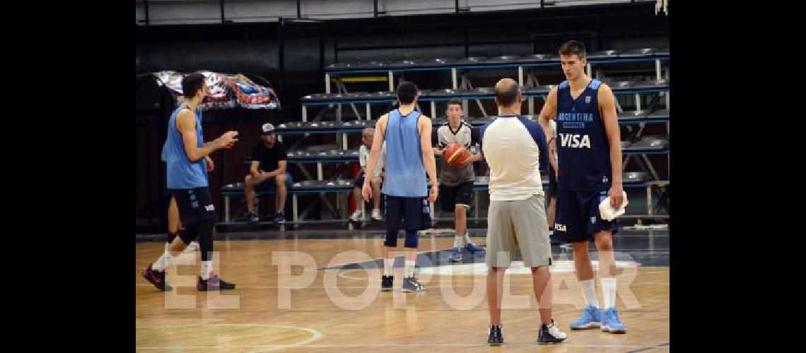 El equipo argentino jugarÃ hoy en OlavarrÃ­a un partido oficial SerÃ por la tercera fecha de las Eliminatorias rumbo al Mundial de China 2019 