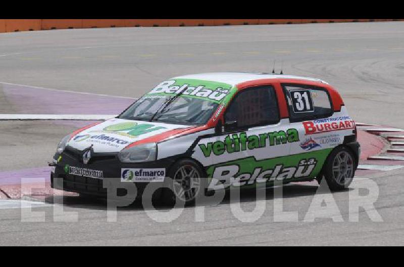 Con el Renault Clio que alista el equipo GR CompeticiÃ³n AgustÃ­n Herrera tuvo sus primeras vueltas 