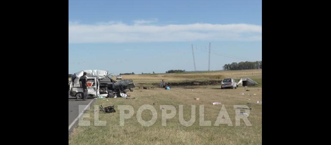 Colisionaron frontalmente dos camionetas En una viajaban los integrantes de una familia lamatritense 