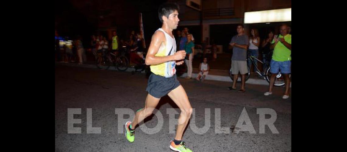 Gustavo FernÃndez clasificÃ³ tercero en la tabla general de caballeros 