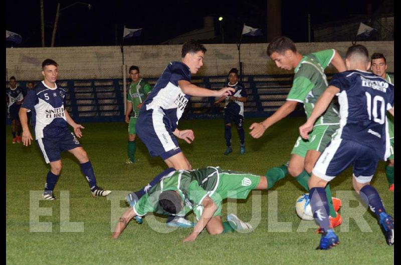 Atleacutetico Hinojo ganoacute en el inicio