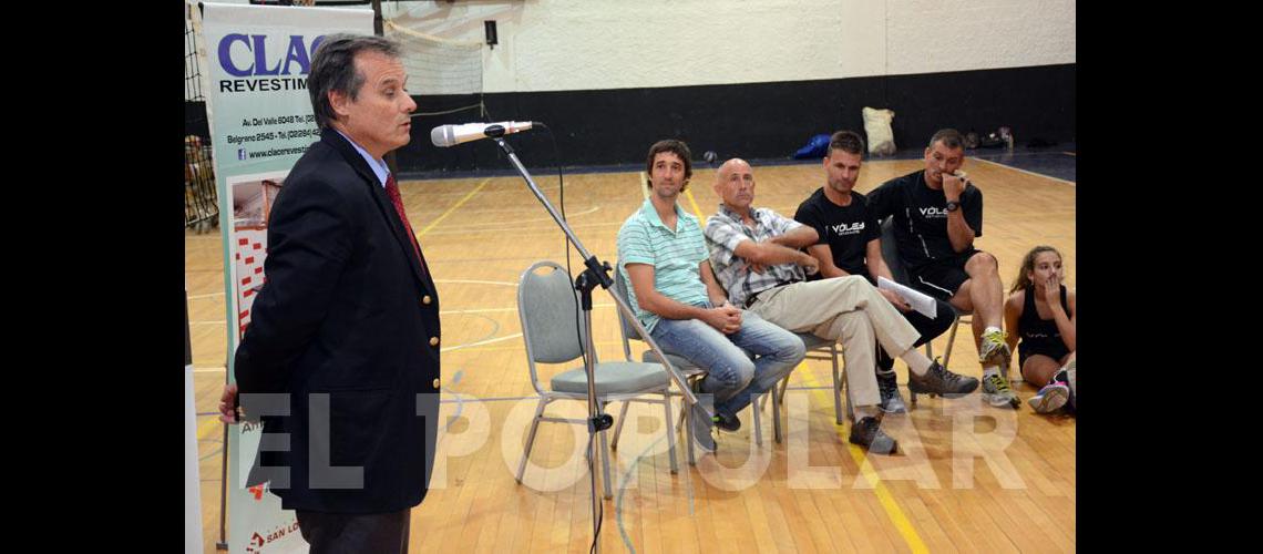 El Bataracito ya tuvo su presentacioacuten en el Minigimnasio