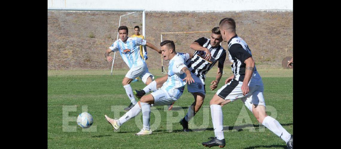 Ganoacute Hinojo y empate en el claacutesico