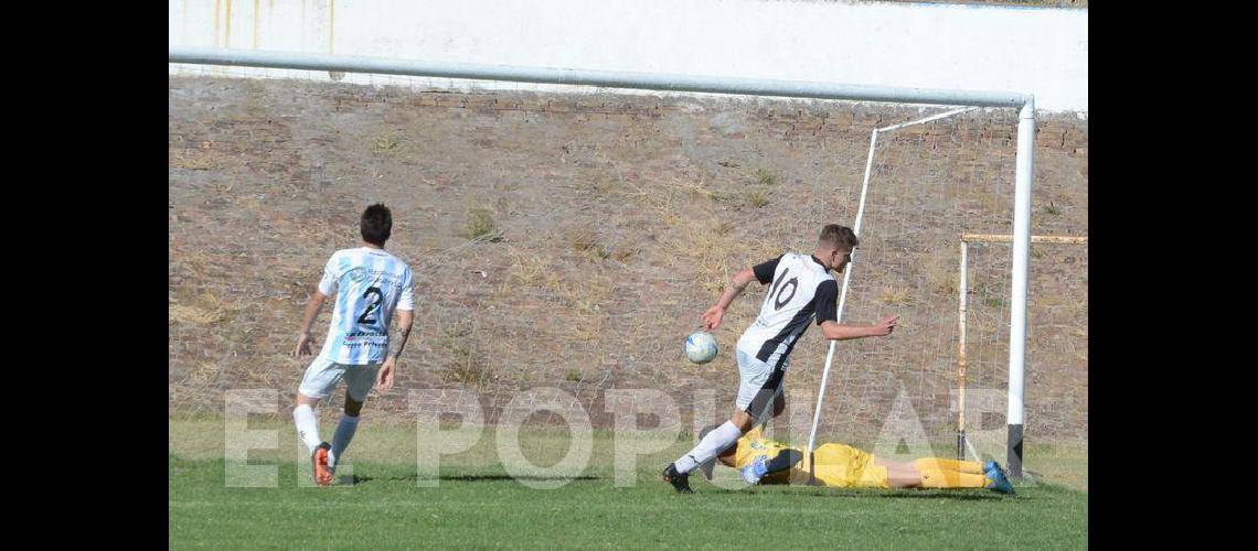 Ganoacute Hinojo y empate en el claacutesico