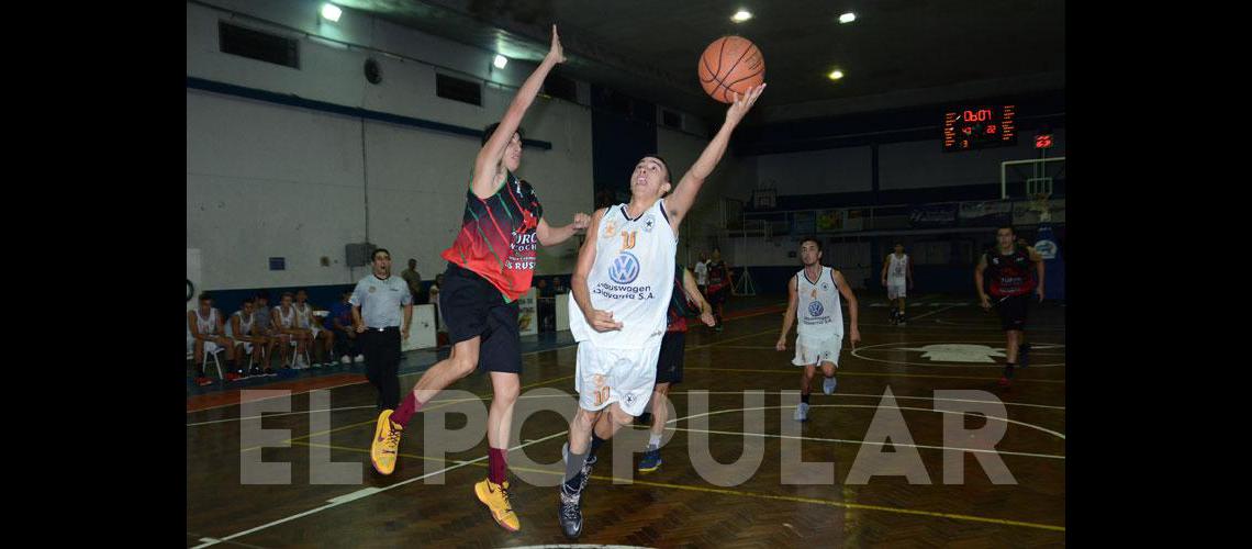 Racing perdioacute con Pentildearol