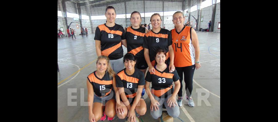 Estudiantes se adjudicoacute el primer torneo