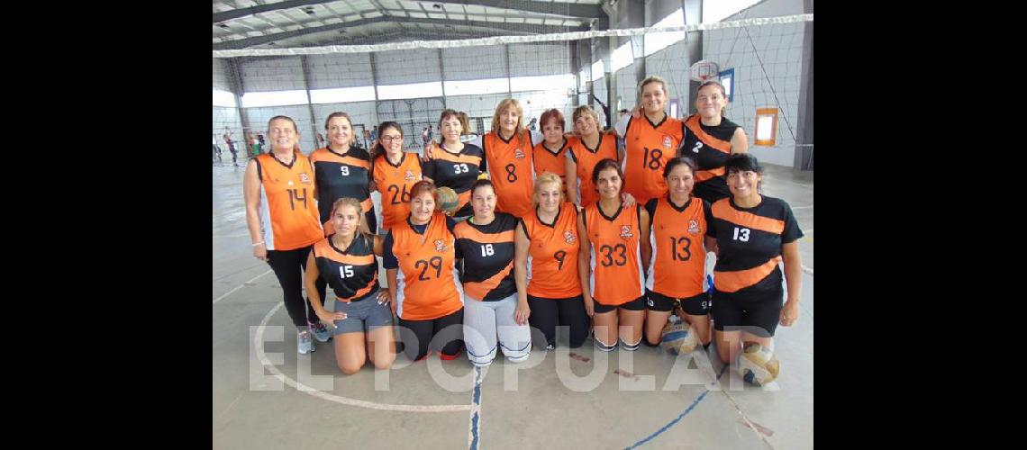 Estudiantes se adjudicoacute el primer torneo