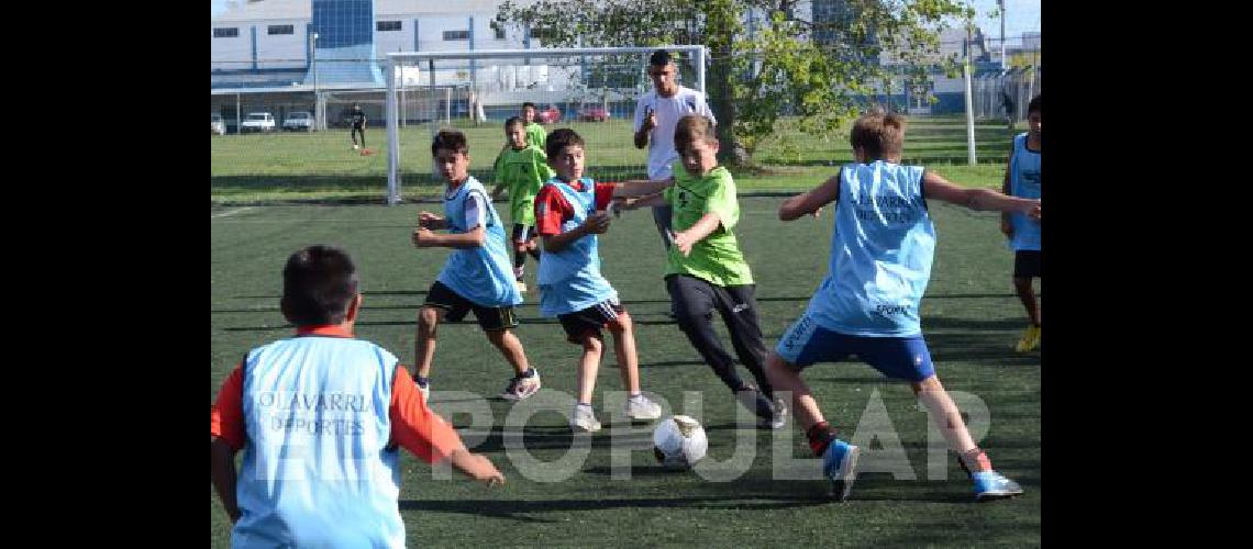 Los chicos jugaron en la cancha sintÃ©tica de Racing 