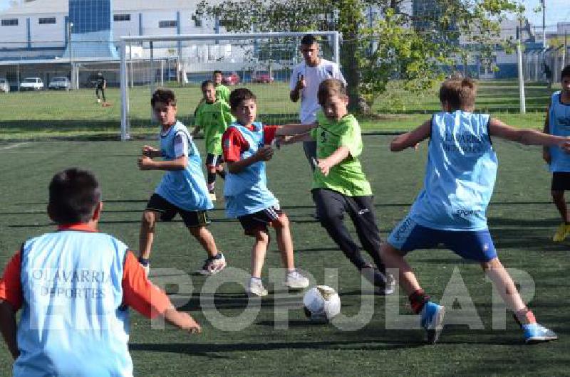 Los chicos jugaron en la cancha sintÃ©tica de Racing 