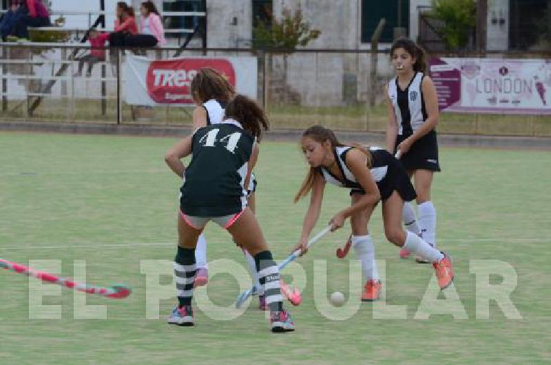 Las damas recibieron a Los Cardos de Tandil 