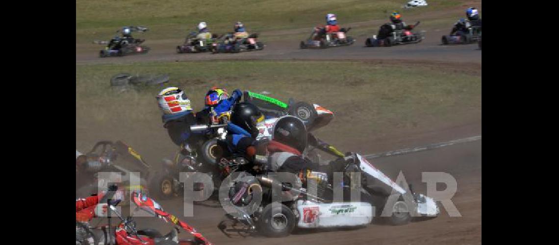 Como siempre acciÃ³n y emociÃ³n ofrece el karting de la APPK OlavarrÃ­a 