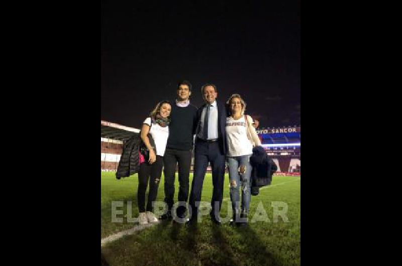 Juan Pablo Pompei acompaÃ±ado por su familia en el marco de su Ãºltimo partido como Ãrbitro 