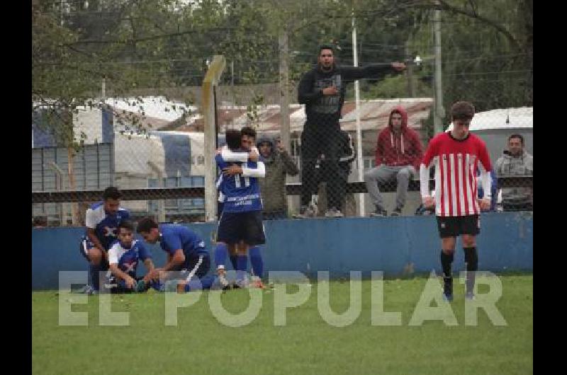 Barracas festeja el gol de Marconi y San Jorge lo padece 