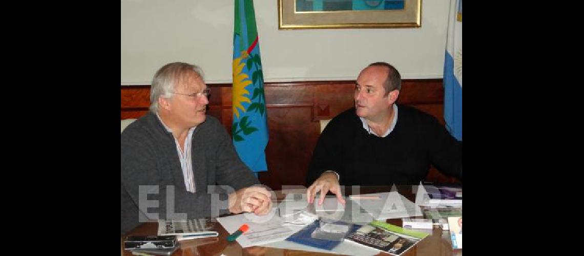 El intendente Randazzo se reuniÃ³ con el Provincial de Agua y Cloacas MartÃ­n Heinrich 