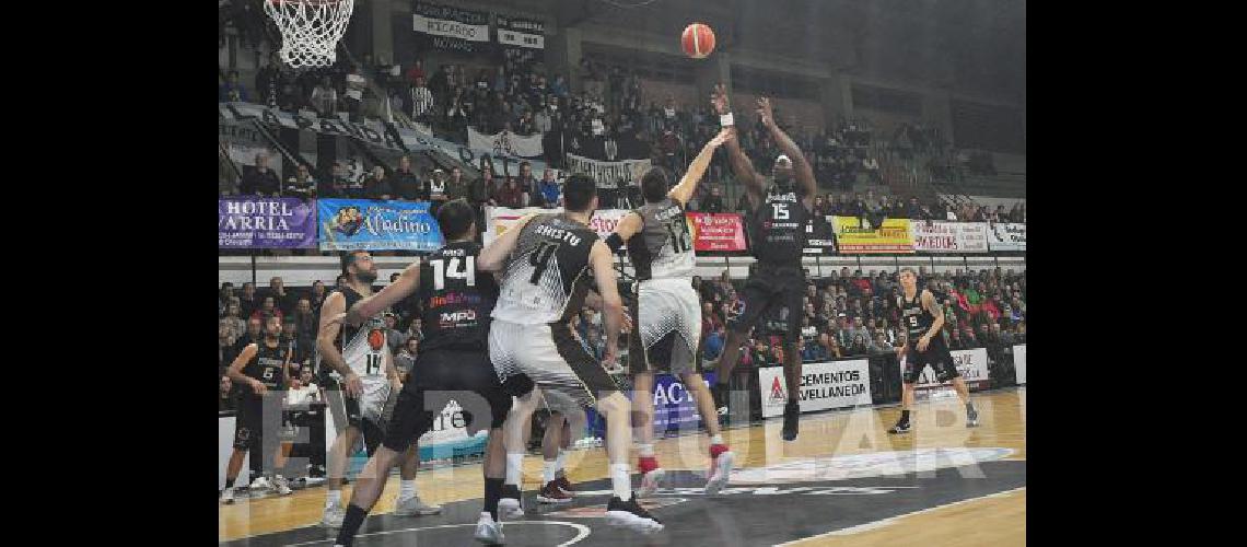 El equipo estudiantil logrÃ³ anoche otro muy buen triunfo frente al Calamar Fue 83-75 en el Maxigimnasio del Parque Carlos Guerrero 