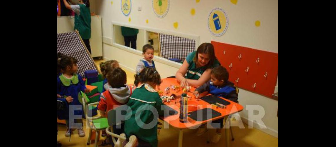 El gobierno se adhiriÃ³ con un saludo a los jardines de todo el distrito 