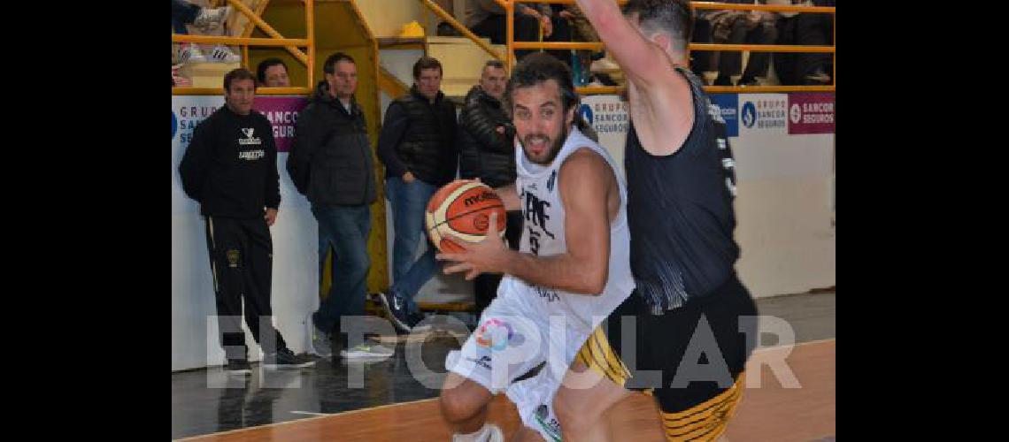 El equipo santafesino volviÃ³ a ganar el martes como local y ahora al Bataraz no le queda margen de error 