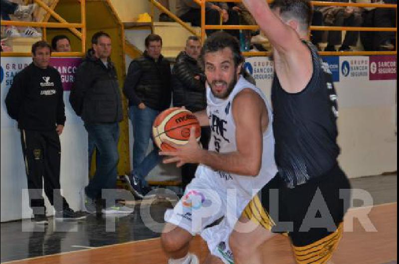 El equipo santafesino volviÃ³ a ganar el martes como local y ahora al Bataraz no le queda margen de error 