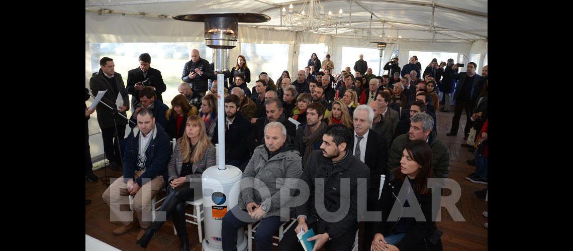 Toviggino ante un masivo auditorio