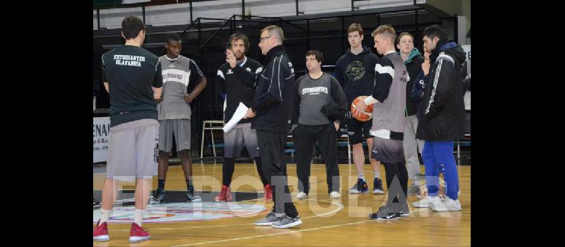 El equipo estudiantil se entrenÃ³ anoche en el Maxigimnasio del Parque Carlos Guerrero de cara al compromiso clave de hoy 