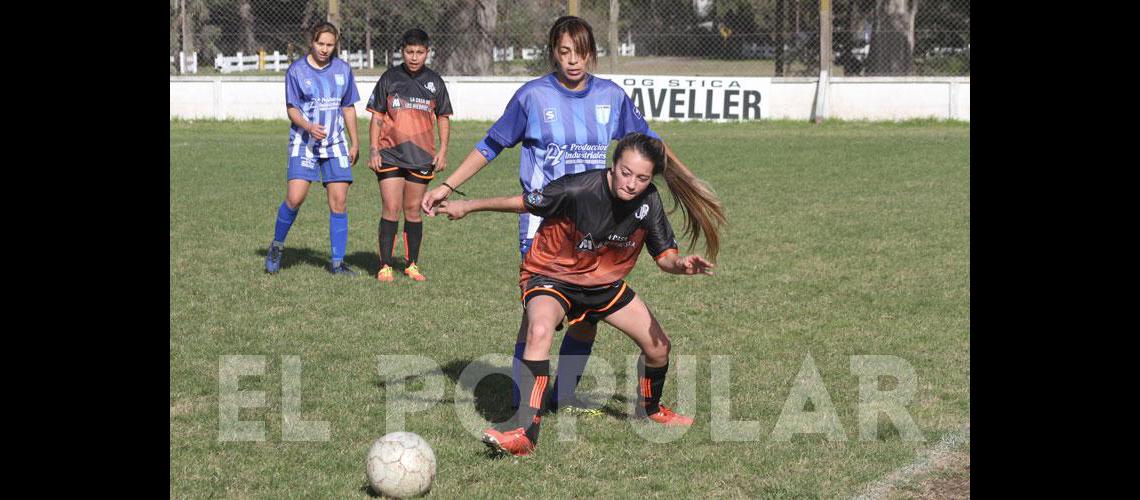 Las chicas jugaron en Loma