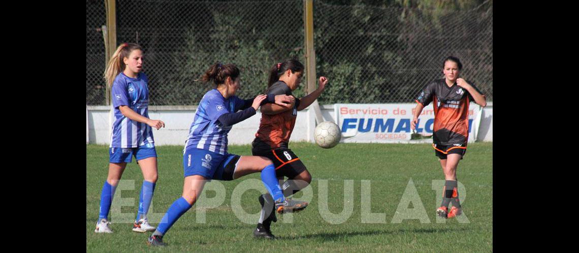 Las chicas jugaron en Loma