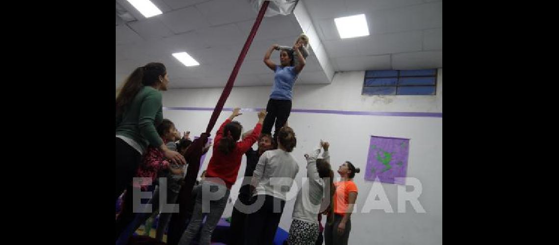 De la propuesta realizada en el Club La Madrid participaron alumnas de la escuela Piruetas 