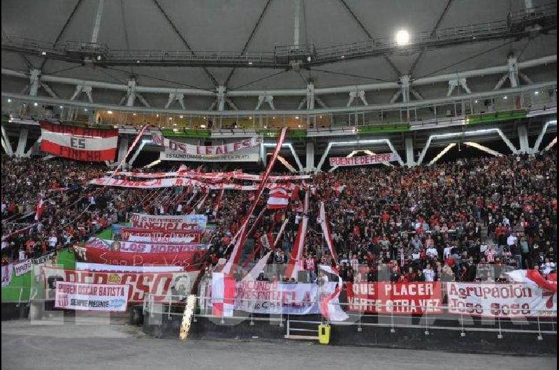 Estudiantes sin cancha