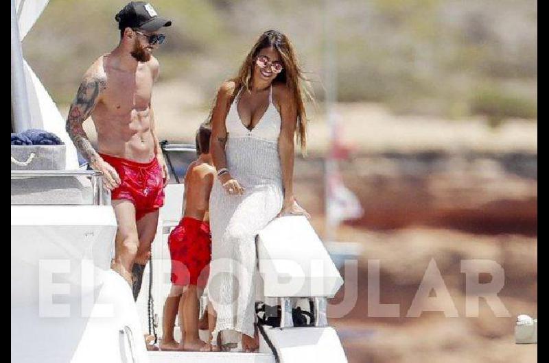 Los diacuteas de Messi<br> y Antonella en Ibiza