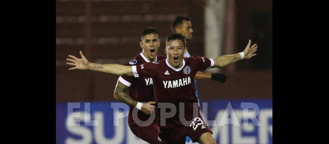 Rolando GarcÃ­a GuerreÃ±o festeja su gol el que marcÃ³ la diferencia ante Junior 