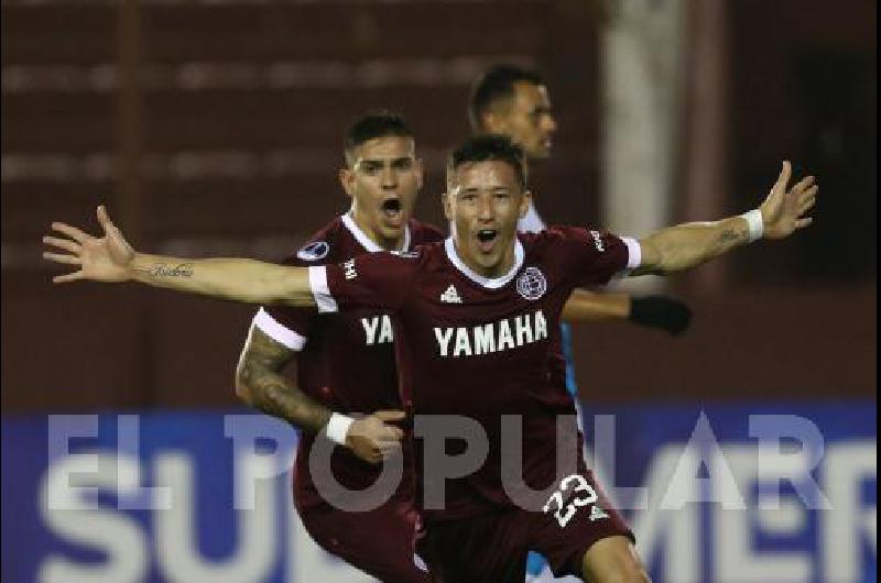 Rolando GarcÃ­a GuerreÃ±o festeja su gol el que marcÃ³ la diferencia ante Junior 