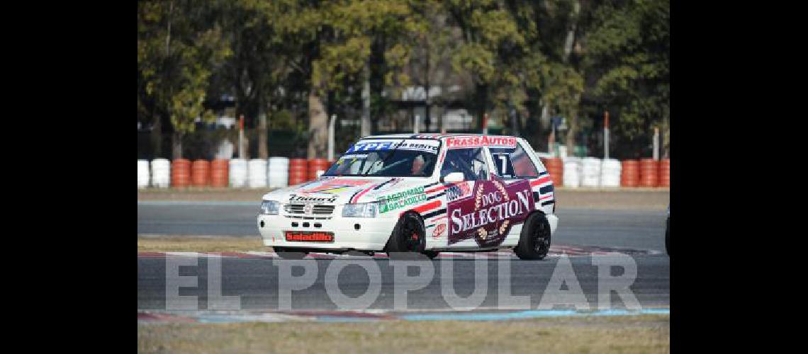 El piloto de Saladillo Lucas Barbalarga viene realizando un gran campeonato en la Clase Uno 