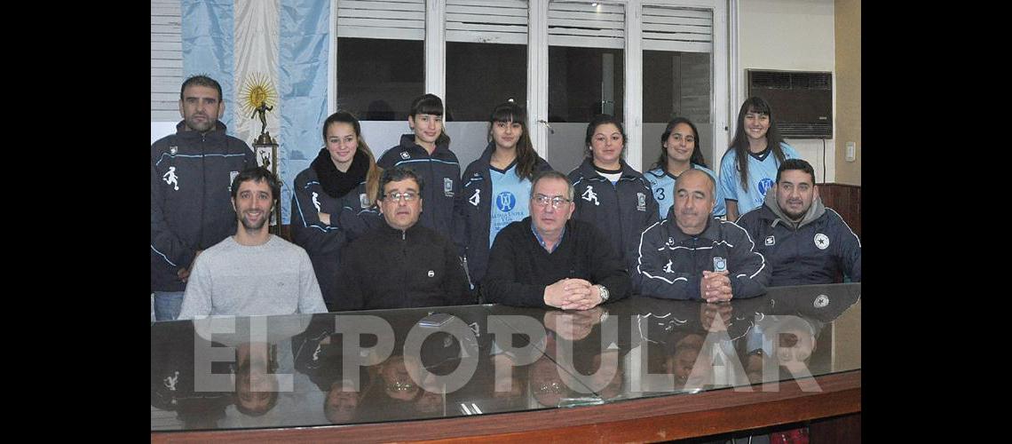 En la Liga de FÃºtbol de OlavarrÃ­a se presentÃ³ la selecciÃ³n femenina Carlos RamÃ­rez