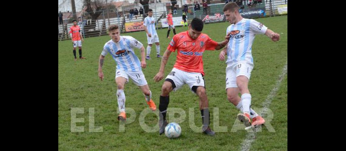 Ferro Carril Sud venciÃ³ a Estudiantes y quedÃ³ a 6 unidades del Ãºnico lÃ­der 