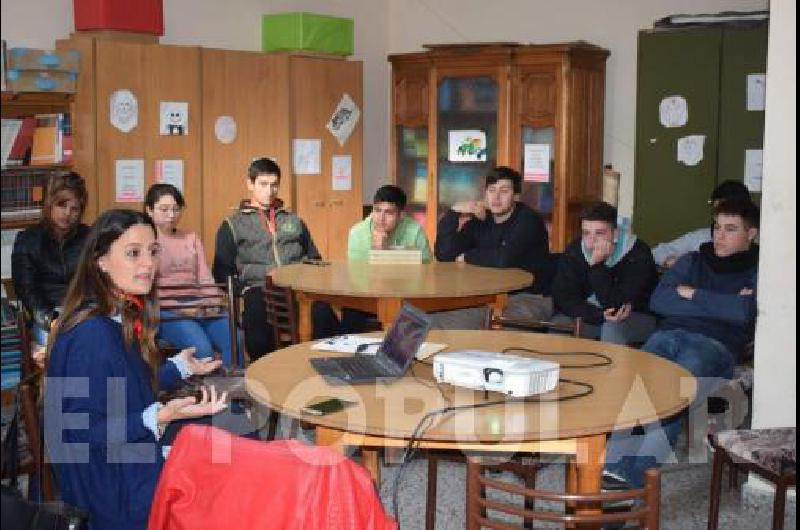 Alumnos del Ãºltimo aÃ±o de la secundaria participan del proyecto del Gobierno Municipal 