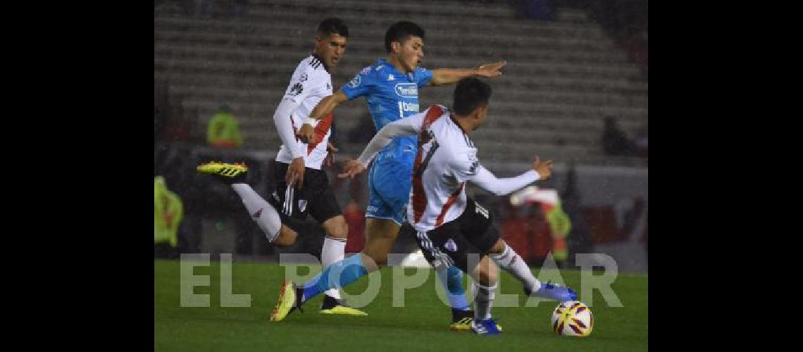 River empatÃ³ sin goles BuscÃ³ la victoria pero no la consiguiÃ³ 