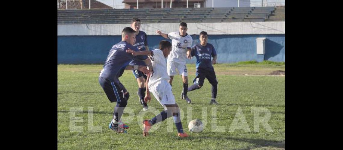 Racing otra vez local Ahora recibe a LujÃn (partido de la 12Âº fecha) 