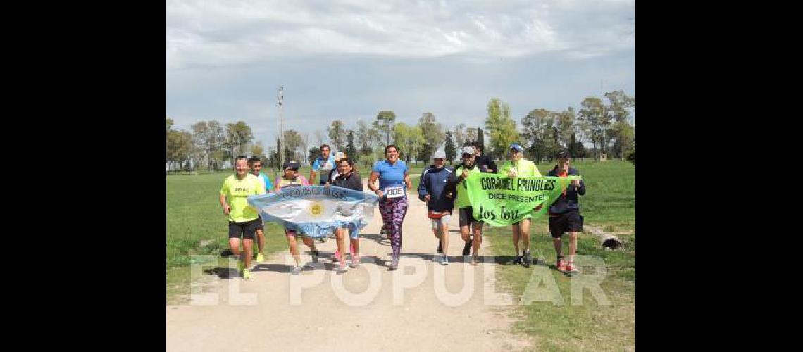 La pringlense Soledad Calo un ejemplo de deportista llega acompaÃ±ada por el resto de sus compaÃ±eros 