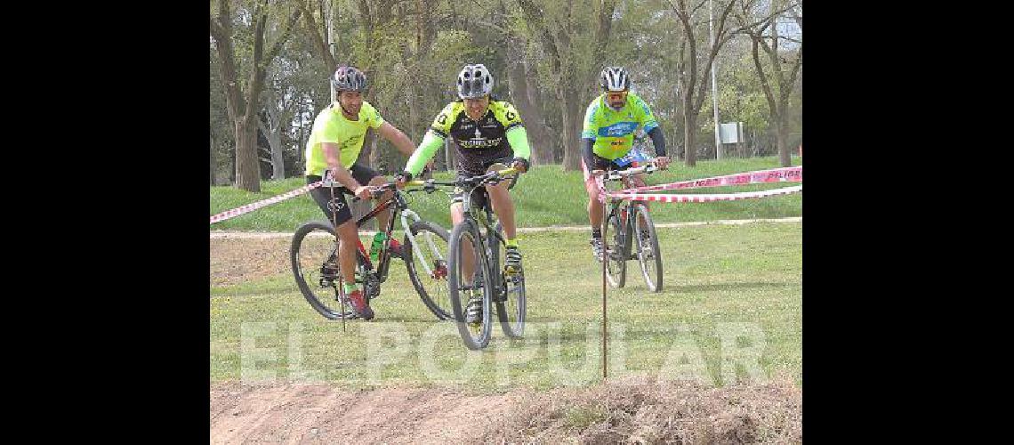 El circuito se trazÃ³ tanto en caminos vecinales (bicicleta) como en el Balneario Municipal 