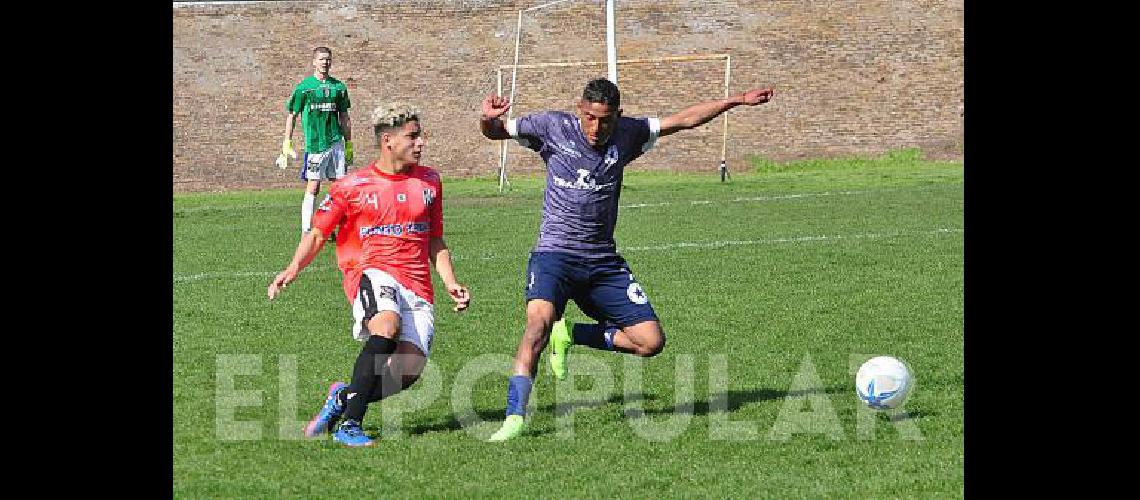 Estudiantes le ganÃ³ a Racing y por eso se mantiene como lÃ­der del torneo 